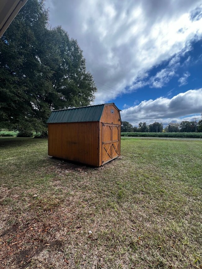 Building Photo - Home in Mocksville for Rent!
