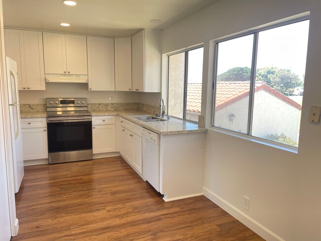 Building Photo - Charming Carlsbad Condo By the Sea