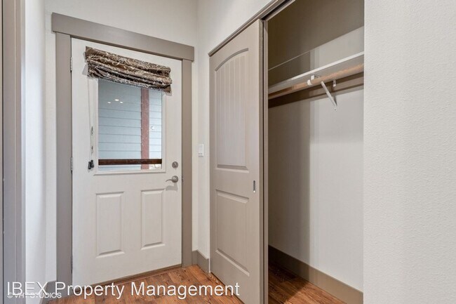Building Photo - 3 br, 2.5 bath House - 303 Dogwood Ave