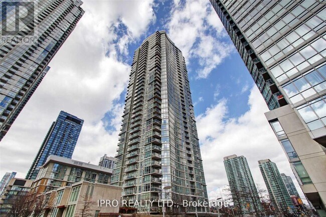 Building Photo - 10-610 Navy Wharf Ct