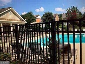 Building Photo - 2043 Hailston Ln