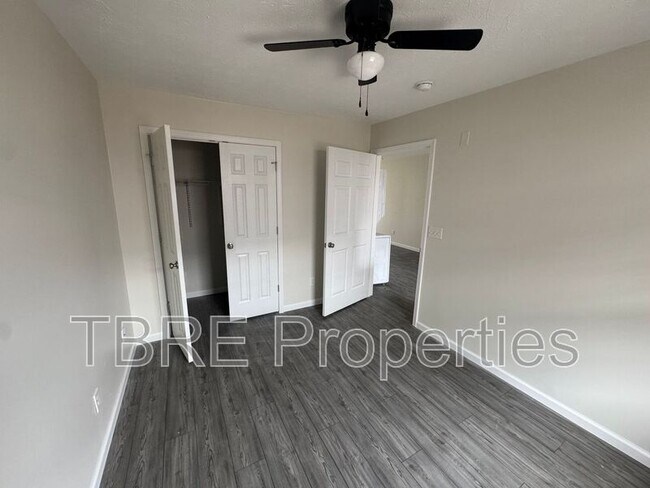 Foto del edificio - 700 Jefferson St