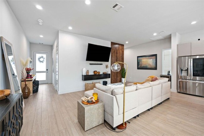 Foto del edificio - 6811 Rocinante Ln