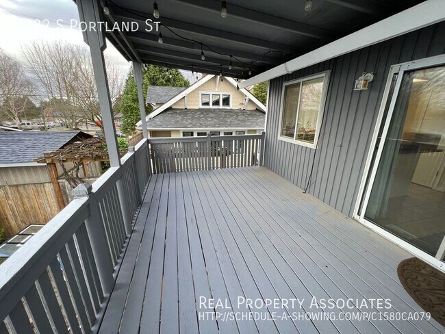 Foto del edificio - 4 Bedroom Home in South Seattle