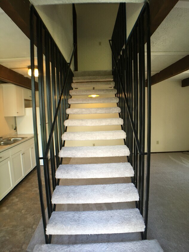 Primary Photo - 3421 Hines Rd