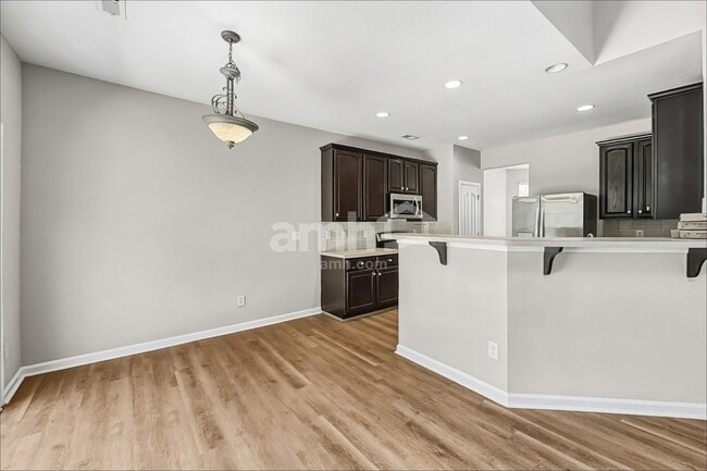 Building Photo - 15907 Circlegreen Dr
