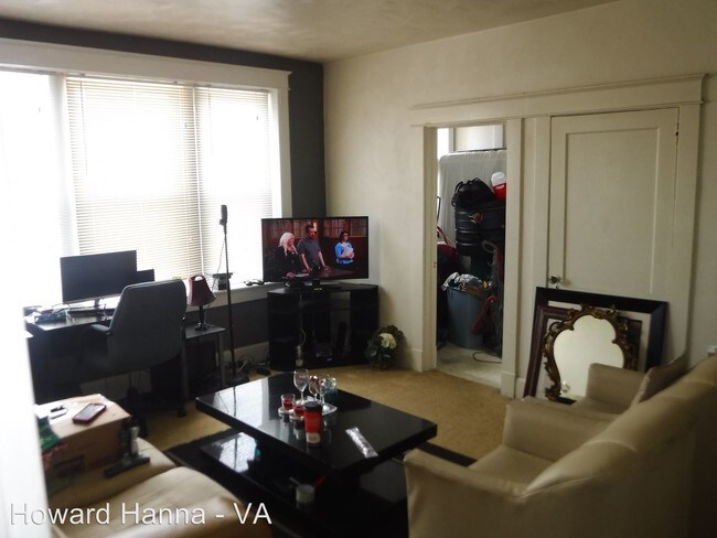 Foto del edificio - 617-619 W 35th St
