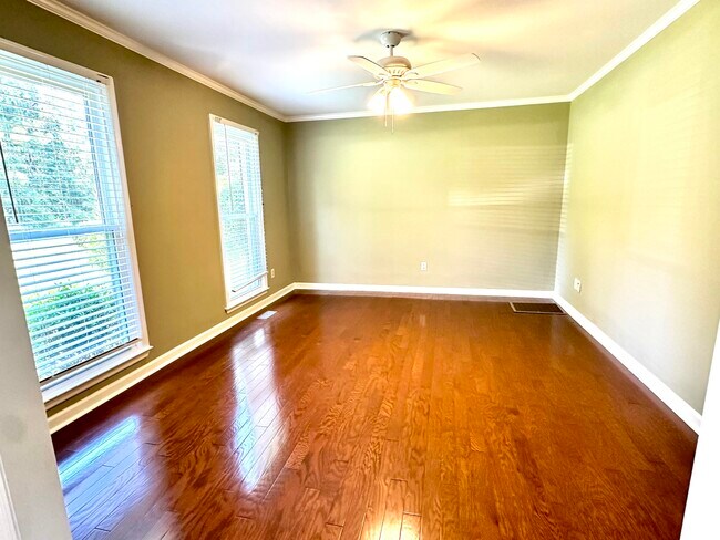 Building Photo - 527 Brandermill Rd