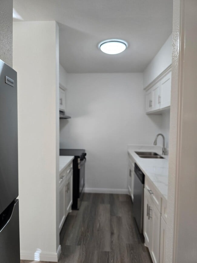 Building Photo - 5550 N Braeswood Blvd