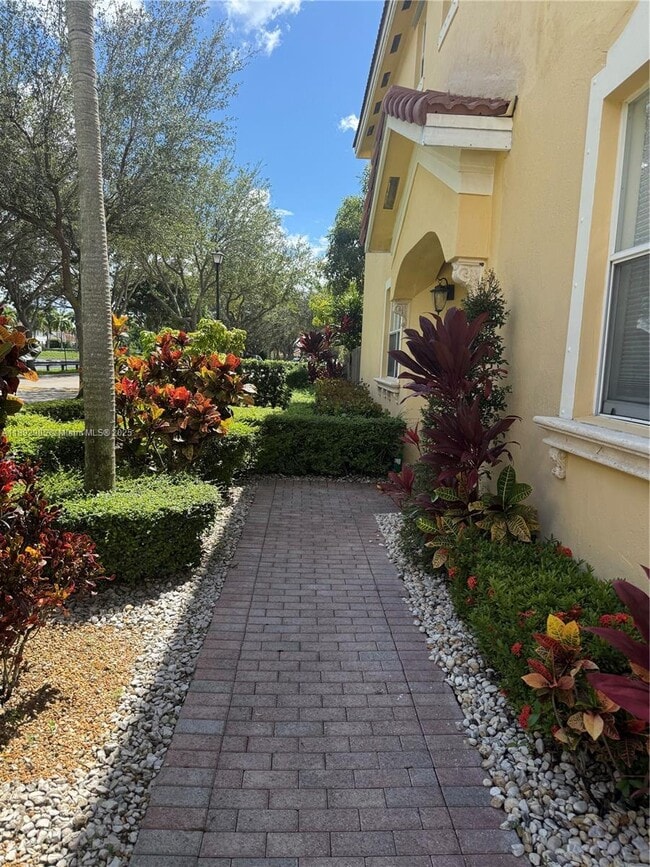 Foto del edificio - 15030 SW 9th Terrace