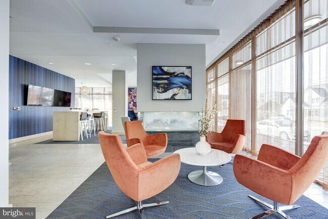 Foto del edificio - 1320 Fenwick Ln