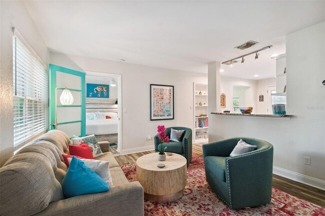 Building Photo - 4324 S Clark Ave