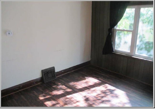 Living Room - 1640 College Ave