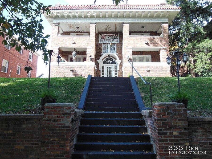 Primary Photo - 532 Gladstone Blvd