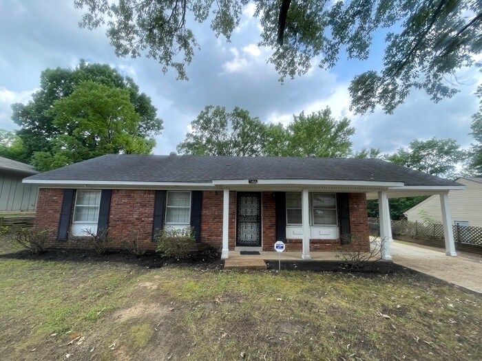 Primary Photo - FIRST MONTHS RENT FREE!