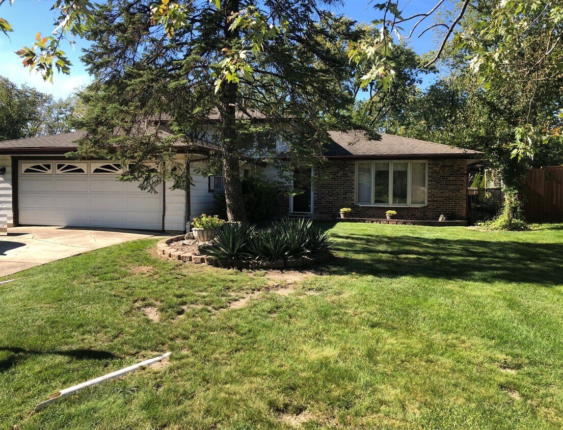 14450 Mason Ln, Orland Park, IL 60462 House Rental in Orland Park, IL