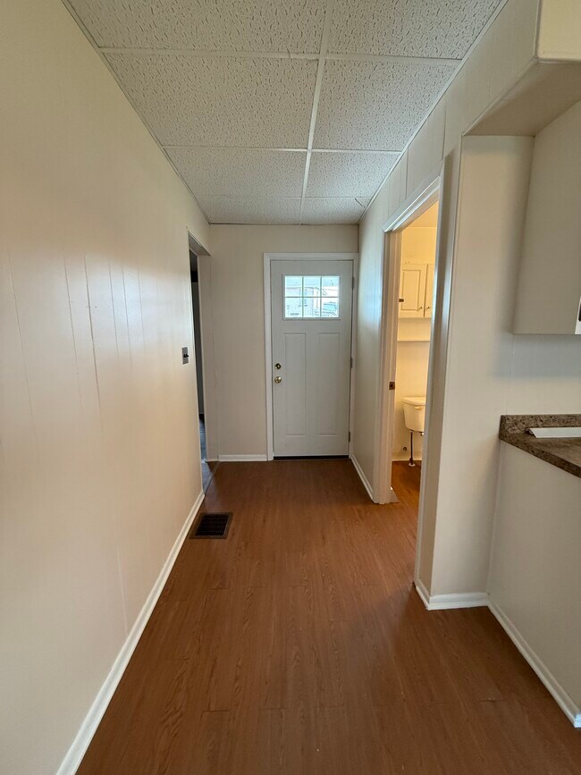 Puerta trasera - 334 Liberty St