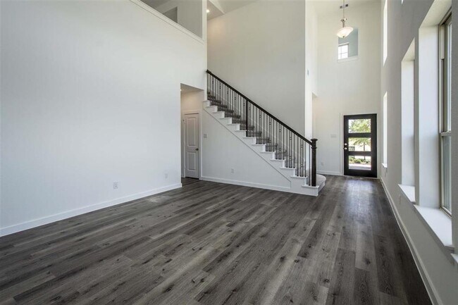 Building Photo - 16311 Little Pine Creek Dr