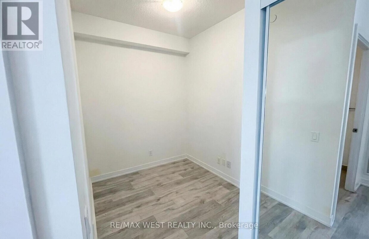 Photo du bâtiment - 251 Manitoba St