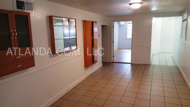 Foto del edificio - 1359 Holly Ln NE