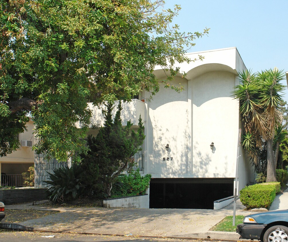 Building Photo - 527 N Orlando Ave
