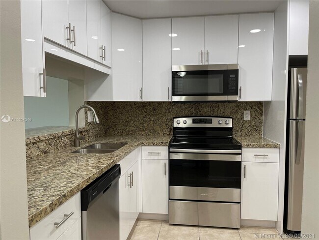 Foto del edificio - 10815 SW 112th Ave