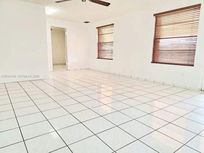 Foto del edificio - 3880 NW 2nd St