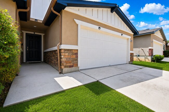 Foto del edificio - 10203 Relic Oaks