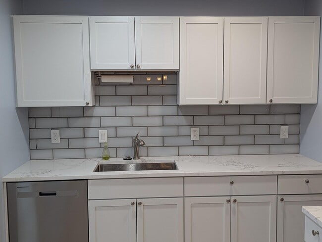 Building Photo - 4507 Weyburn Dr