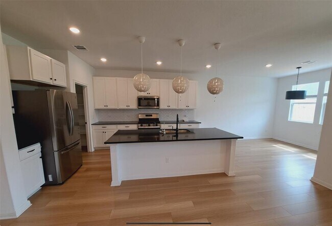 Foto del edificio - 2633 Danbury Ln