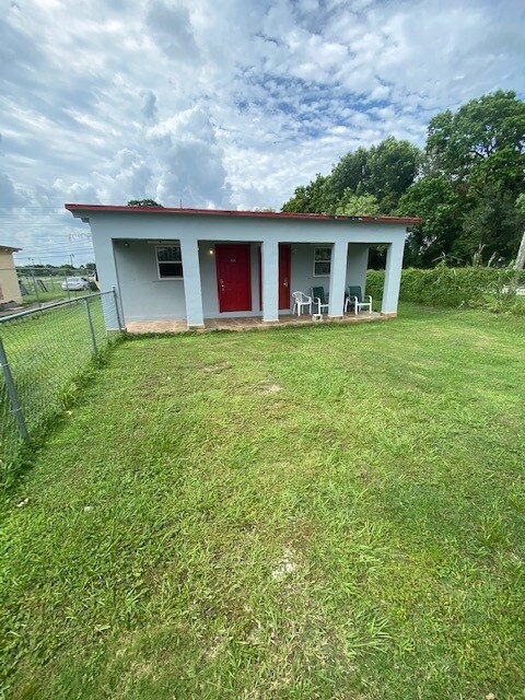 Primary Photo - 906 NW 15th St