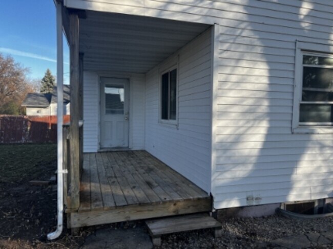 Foto del edificio - 721 1/2 3rd St