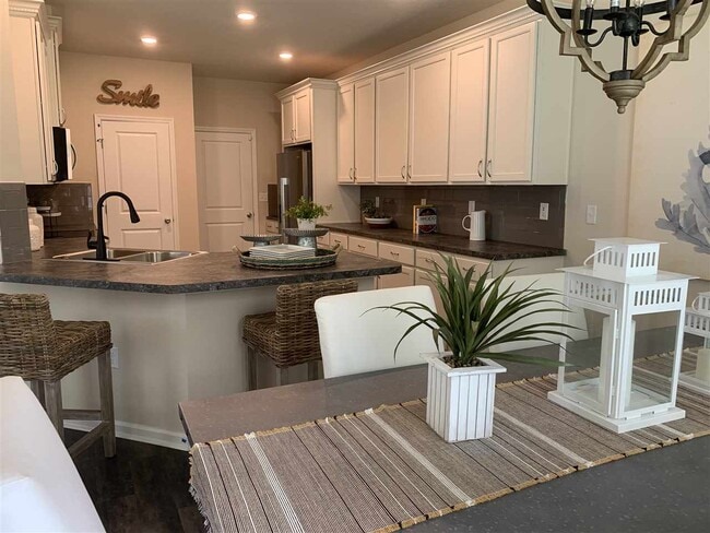Building Photo - 461 Sawmill Landing Dr