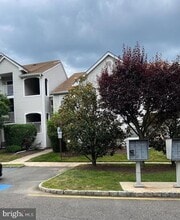 Building Photo - 618 Walden Cir