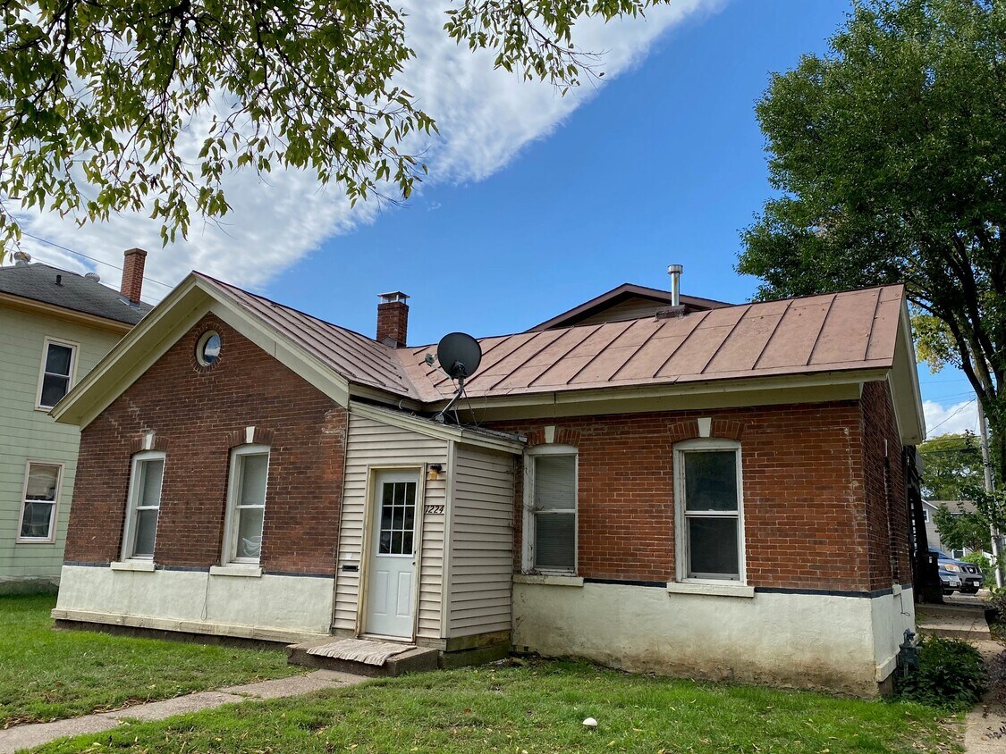 Foto principal - 1224 7th St S