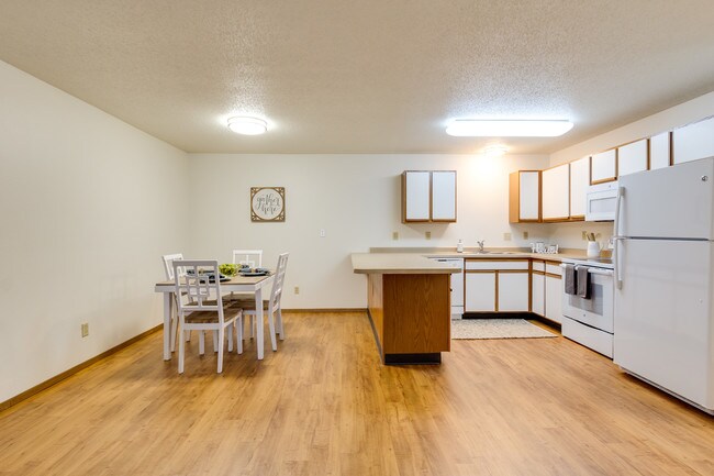 Dakota E y W - Dakota E & W Apartments