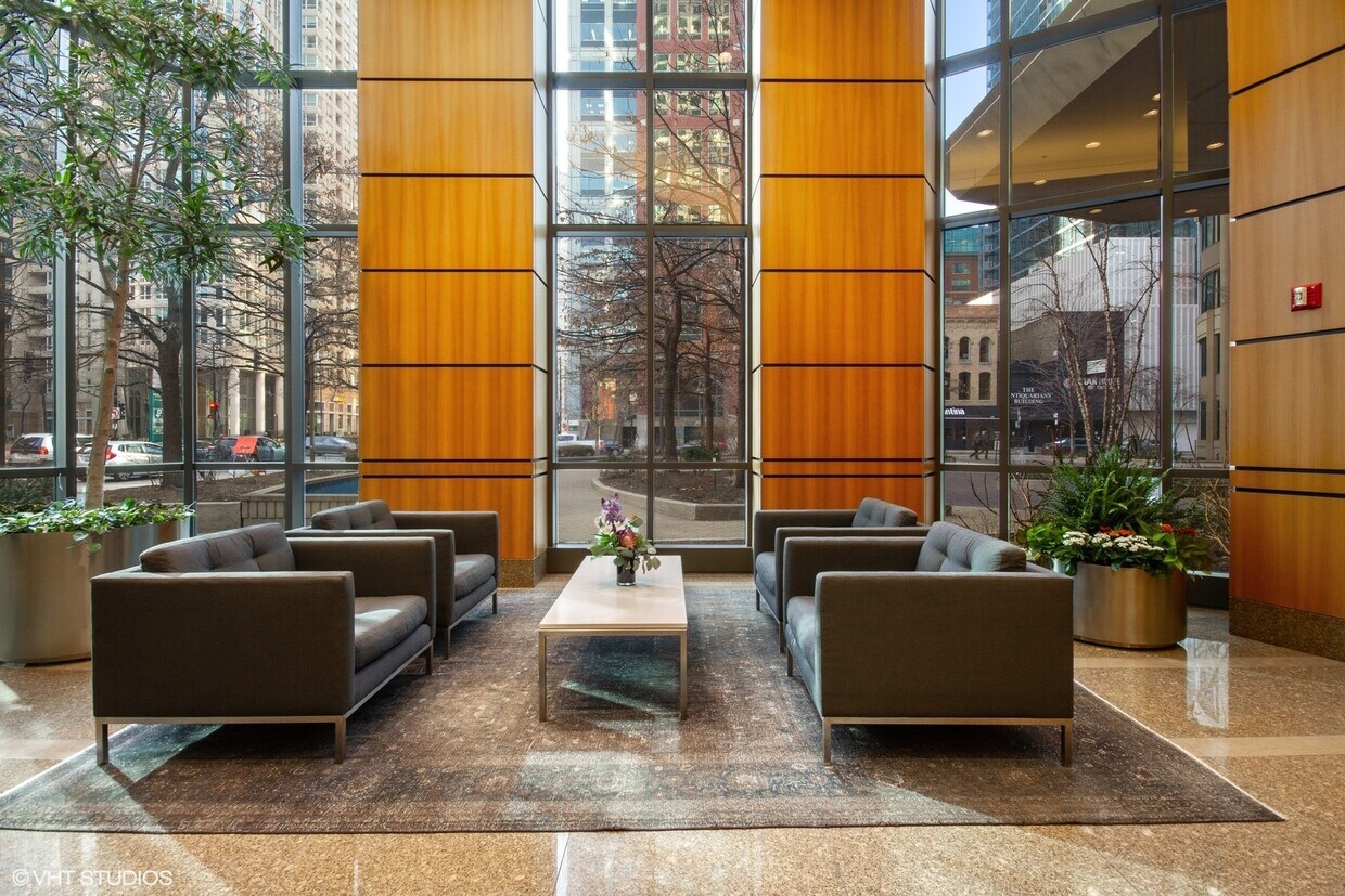 Primary Photo - 400 N LaSalle St