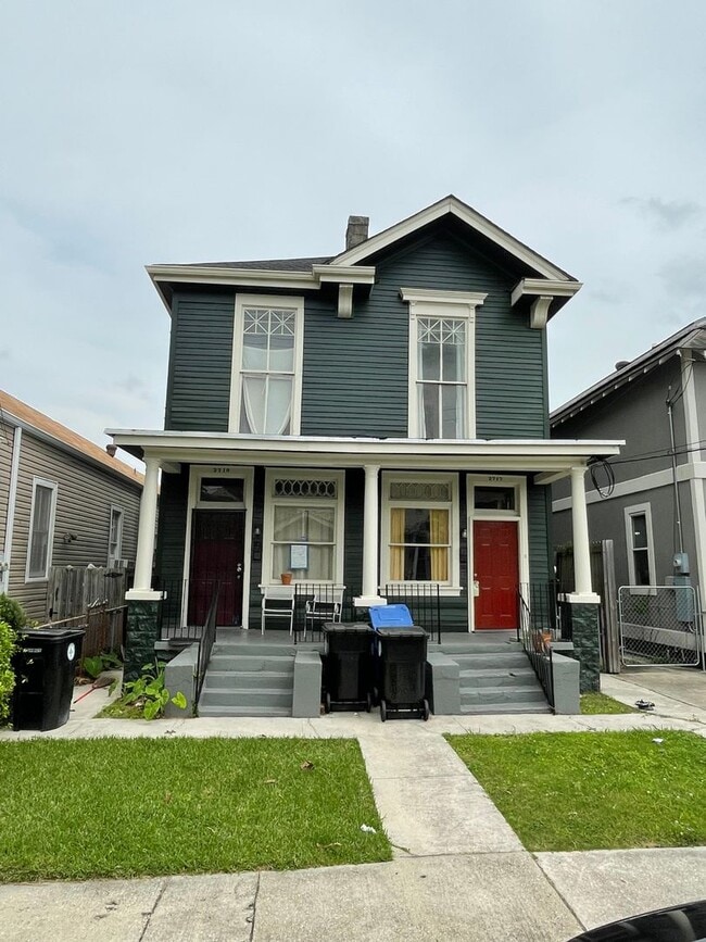 Charming 3 bedroom close to Freret Street, Uptown, Downtown and MORE!!! - Charming 3 bedroom close to Freret Street, Uptown, Downtown and MORE!!! Townhome