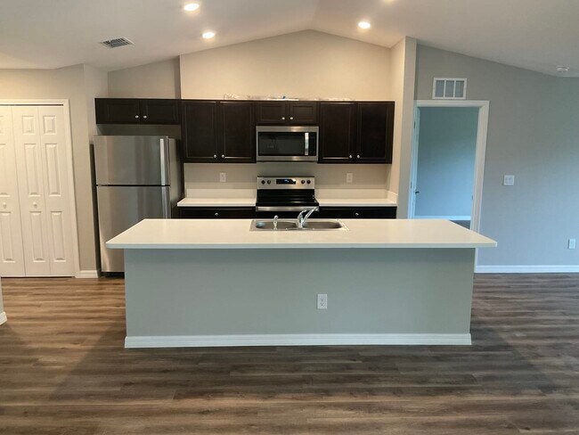 Building Photo - 16154 Galiano Ct