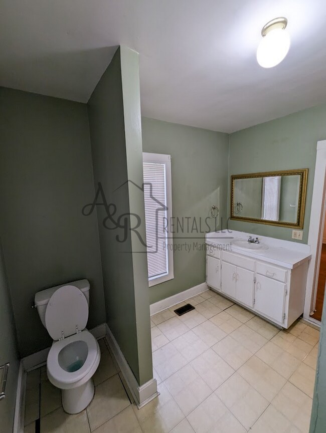 Foto del edificio - 438 E 23rd St