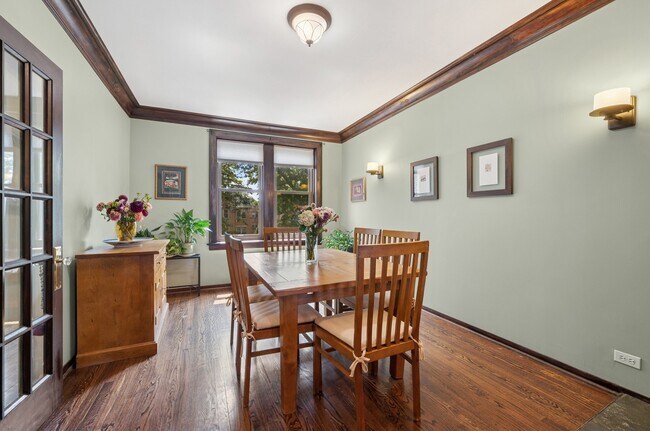 Foto del edificio - 1356 W Greenleaf Ave