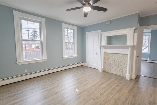 Building Photo - 210 North St