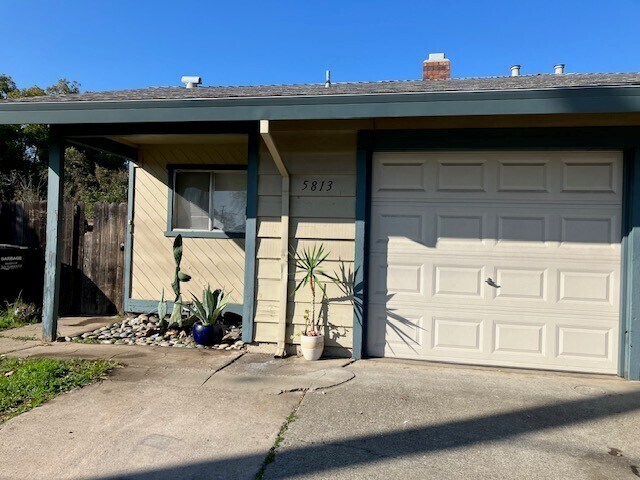 Foto del edificio - 5813 Hazel Ave