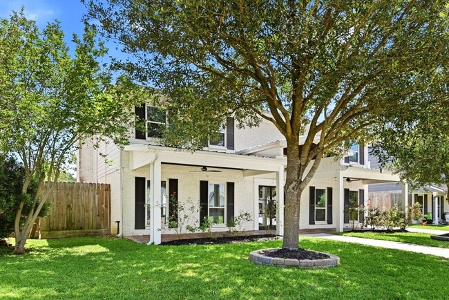 Foto del edificio - 4810 Bayou Vista Dr