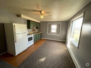 Building Photo - 8975 Lee Ln