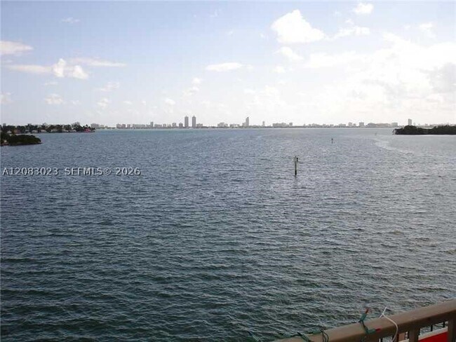 Building Photo - 7899 NE Bayshore Ct