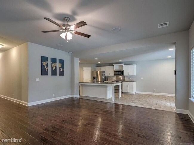 Building Photo - 3 br, 2 bath House - 3501 W El Dorado Street