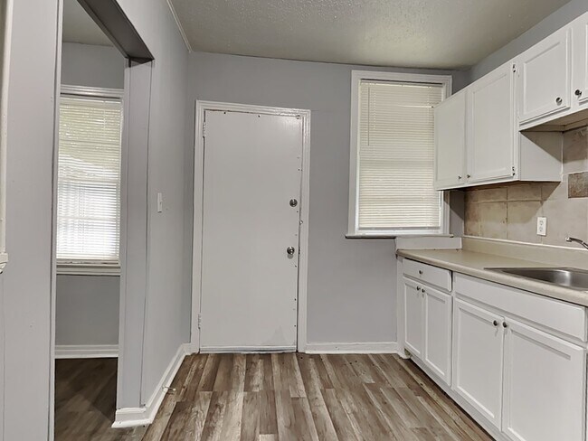 Foto del edificio - 3173 3rd St Cir S