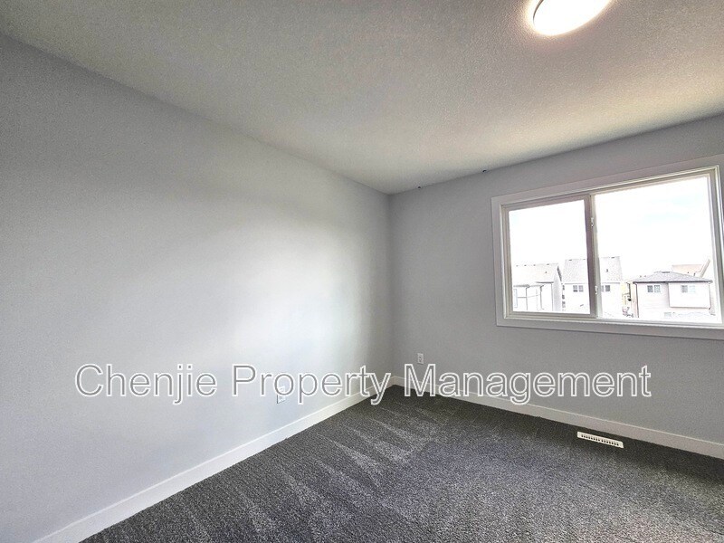 Primary Photo - 3723-3214 214 St NW