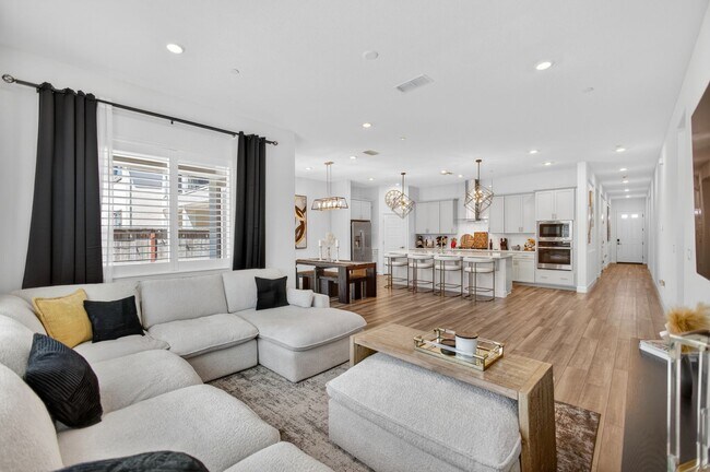 Foto del edificio - 5685 Sailrock St
